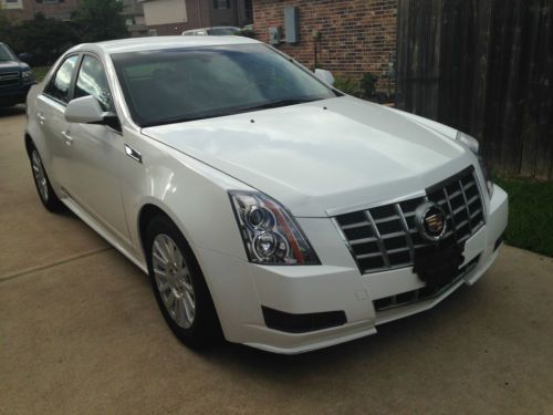 2012 cadillac cts luxury sedan 4-door low miles like new