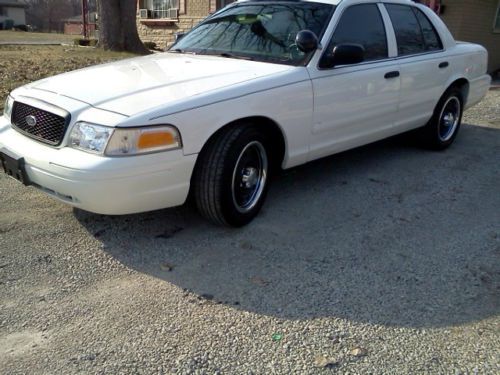 2008 ford crown victoria police interceptor sedan 4-door 4.6l-no reserve!!