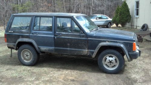 1990 jeep cherokee base sport utility 4-door 4.0l manual 4x4