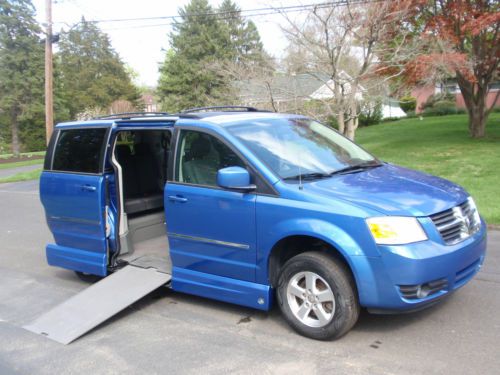 2008 dodge grand caravan wheelchair van  accessible handicap clean,nice!!