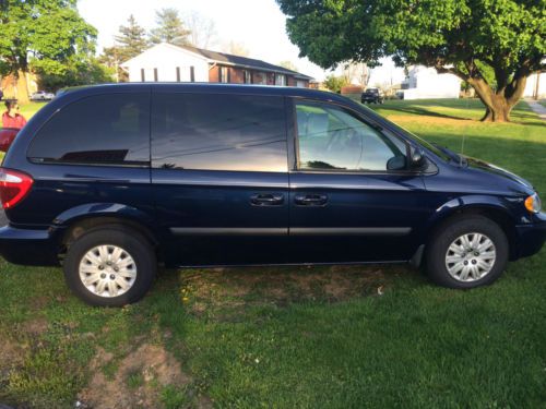 2005 Chrysler Town & Country 1 Owner, US $4,500.00, image 4