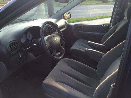 2005 Chrysler Town & Country 1 Owner, US $4,500.00, image 5