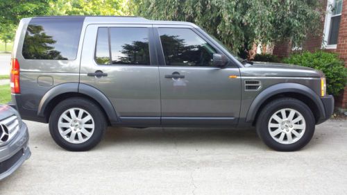 2006 land rover lr3 se sport utility 4-door 4.4l very well maintained