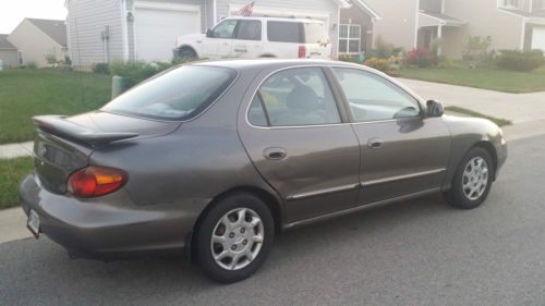 2000 hyundai elantra gls sedan 4-door 2.0l