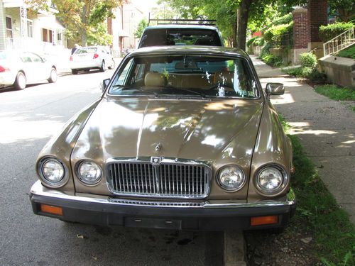 Jaguar xj6 sedan 4 door 1985