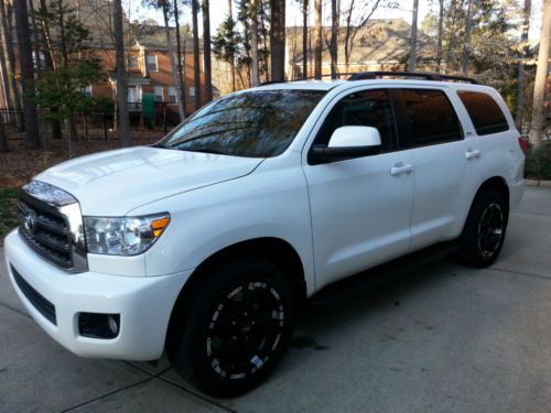 2008 toyota sequoia sr5 - 5.7 v8