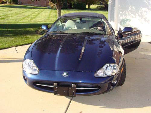 2000 jaguar  xk8 convertble