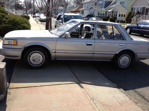 1987 nissan maxima se sedan 4-door 3.0l