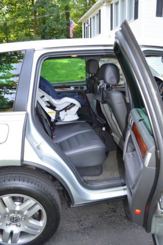 Low-mileage (42k!) V8 Volkswagen Touareg, US $14,700.00, image 9