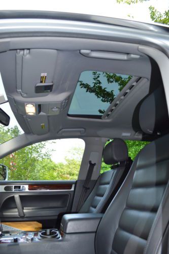 Low-mileage (42k!) V8 Volkswagen Touareg, US $14,700.00, image 10