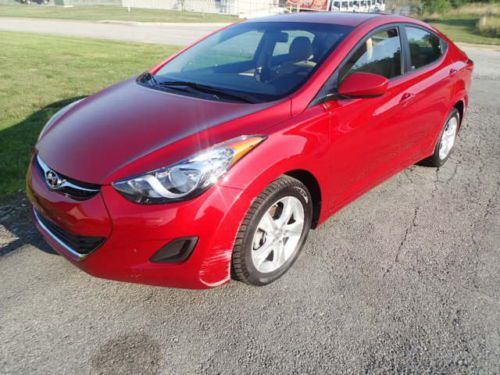 2013 hyundai elantra, non salvage, light damaged, runs and drives