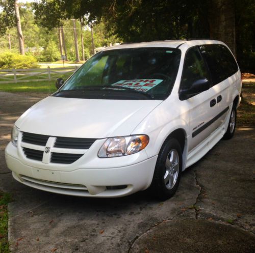 2006 white dodge grand caravan se white handicap ready