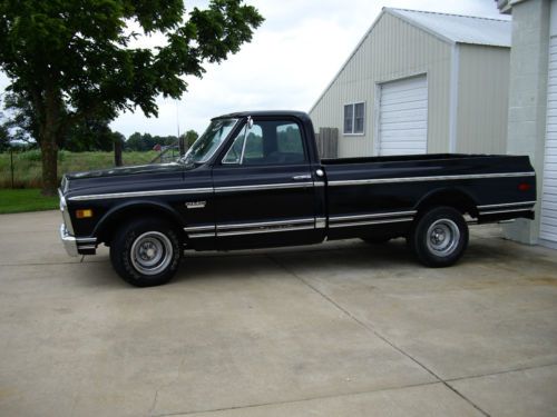 1972 gmc sierra pickup chevrolet - factory air  good running  pulling truck