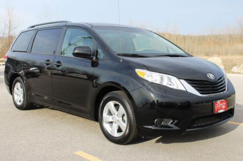 2014 toyota sienna le