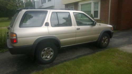 1996 nissan pathfinder se sport utility 4-door 3.3l low miles