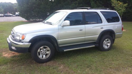 Cheapest running and driving toyota 4 runner on ebay, cold ac runs great!!!!!!!!