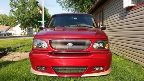 1996 ford explorer v8 awd eddie bauer ** custom explorer **