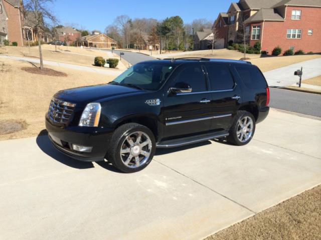 Cadillac escalade base sport utility 4-door