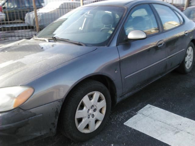 Ford taurus lx sedan 4-door