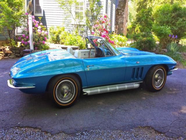 Chevrolet corvette convertible