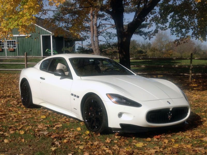 2012 maserati gran turismo