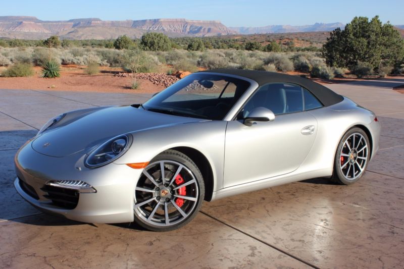 2013 porsche 911 carrera s convertible 2-door