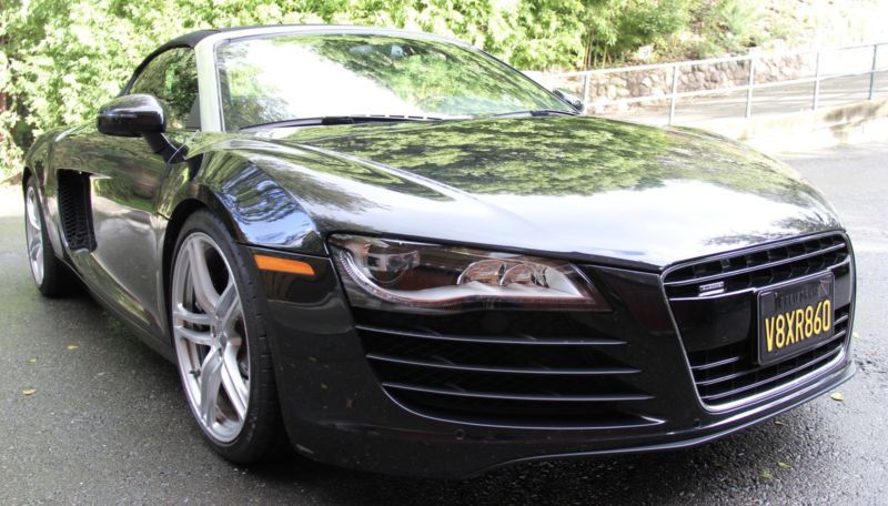 2011 audi r8 spyder convertible 2-door