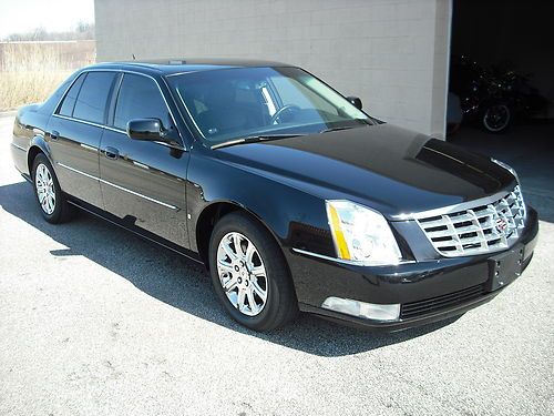 2008 cadillac dts black on black low miles florida car like new