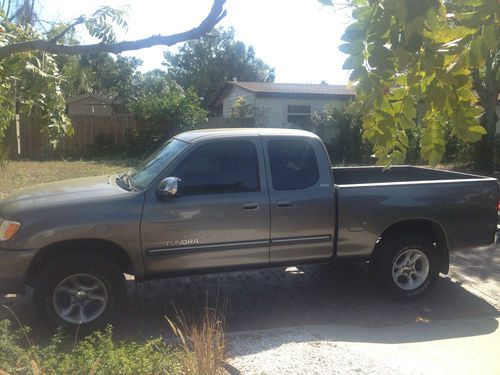 2004 tundra, v6, gray, towing package, manual