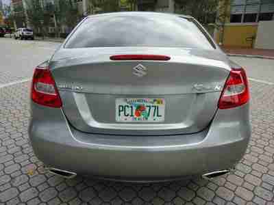 Florida 10 Kizashi Clean Carfax Good On Gas 2.4L 4-Cylinder CD Alloys No Reserve, image 5