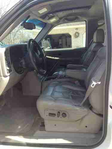 2002 Chevy Lt 250 Hd crew cab diesel, image 2