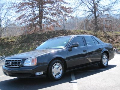 Cadillac deville 2002 dhs edition super clean car loaded with goodies aa+