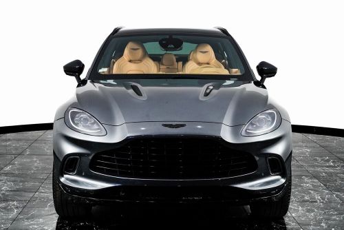 2021 aston martin dbx