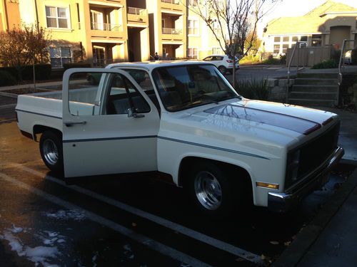 1981 chevrolet c10 custom deluxe standard cab pickup 2-door 5.7l