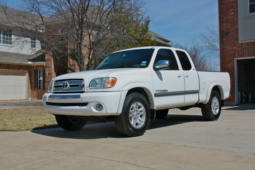2004 toyota tundra sr5 extended cab pickup 4-door 4.7l