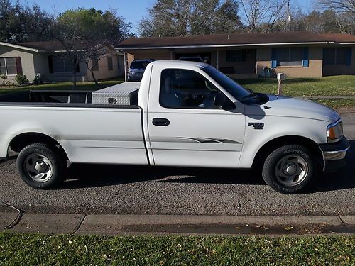 2001  f150  xl  automatic   long bed    2wd   4.6 liter  v8