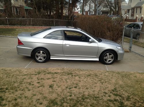 2004 honda civic ex coupe 2-door 1.7l