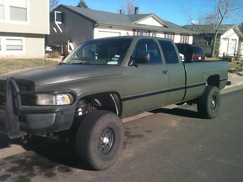 1997 dodge ram 2500 base extended cab pickup 2-door 5.9l