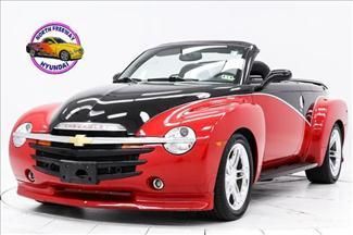 2006 chevrolet ssr 6.0l v8 two tone, chrome wheels, carpeted bed w/wood slats
