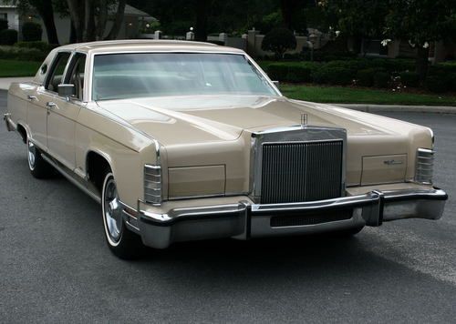 Elegant one owner estate towncar - 1978 lincolntowncar -  65k orig mi