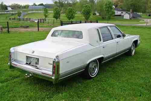 1990 Cadillac Fleetwood Braougham, 54,000 miles, Sharp Car, image 4