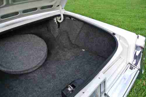 1990 Cadillac Fleetwood Braougham, 54,000 miles, Sharp Car, image 19