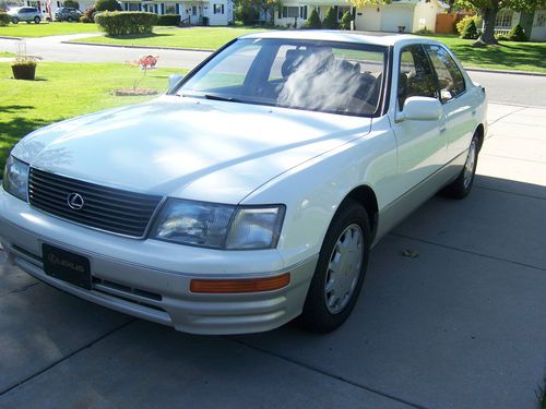 Super clean  lexus ls 400