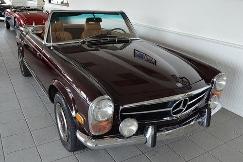 1971 mercedes 280sl in excellent condition.