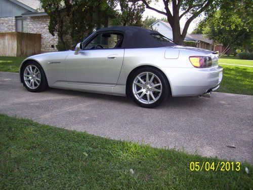 2002 honda s2000 base convertible 2-door 2.0l