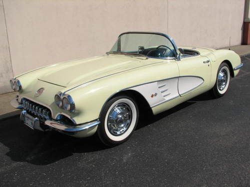 Rare classic cream corvette, automatic,283/230 hp