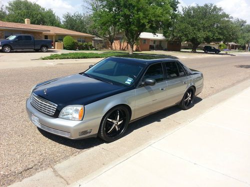 Look! custom! lots of extras! 2005 cadillac deville base sedan 4-door 4.6l