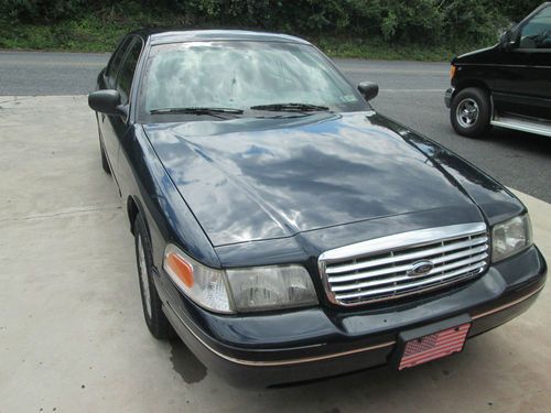 2004 ford crown victoria police interceptor p71