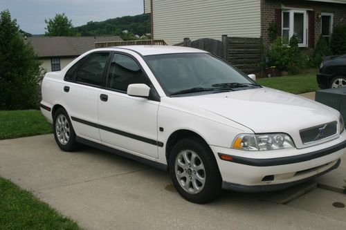 2000 Volvo S40 Base Sedan 4-Door 1.9L, US $2,650.00, image 2