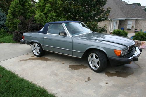 1982 mercedes-benz 380sl base convertible 2-door 3.8l